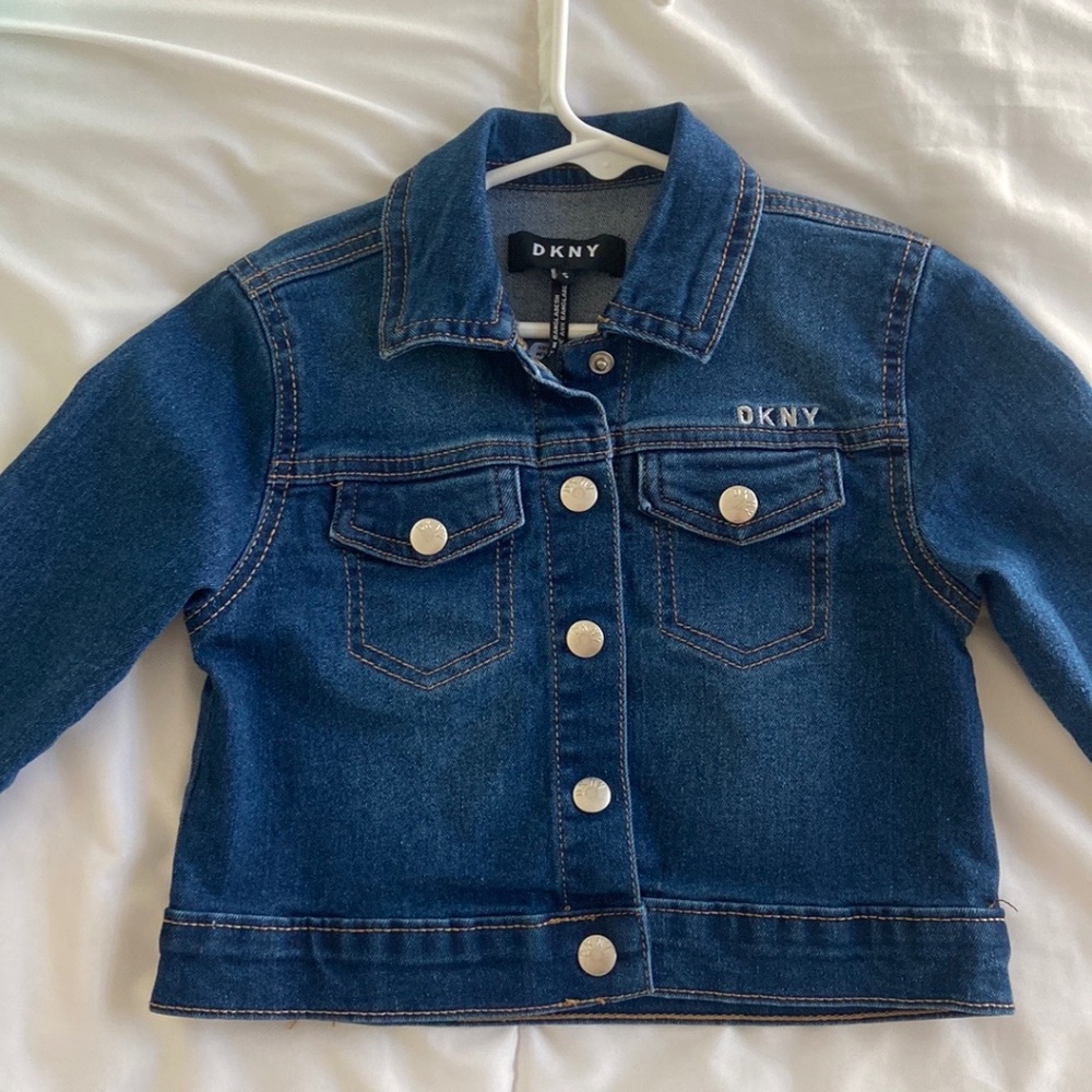 DKNY JEAN JACKET SIZE 5